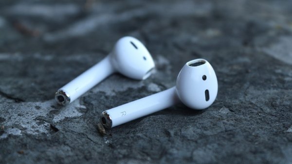 Эксперт рассказал о редизайне AirPods в 2020 году