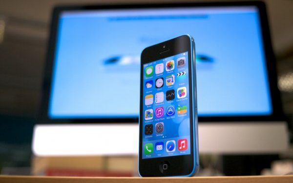 iPhone XR против Pixel 3: Эксперты определили лучший смартфон премиум-класса