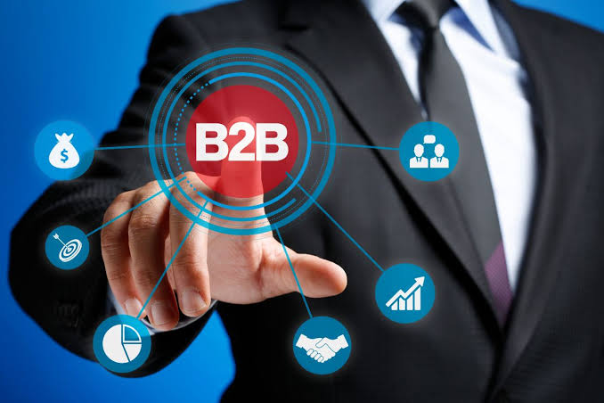 Как CRM-системы трансформируют B2B продажи: стратегии повышения эффективности и укрепления клиентских отношений